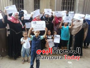 127036-2-%d8%a7%d9%84%d8%b9%d8%b4%d8%b1%d8%a7%d8%aa-%d9%8a%d8%ad%d9%85%d9%84%d9%88%d9%86-%d8%a7%d9%84%d9%84%d8%a7%d9%81%d8%aa%d8%a7%d8%aa-%d8%b6%d8%af%d8%a5%d9%84%d9%87%d8%a7%d9%85%d9%8a-%d8%b9%d8%ac